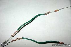 Результат припоя диода и резистора проводами